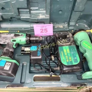 JOHN DEERE CORDLESS TOOL SET