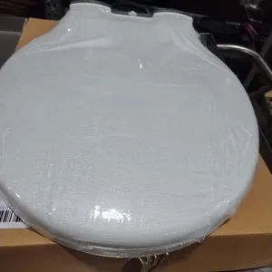 Toilet Seats, 2(4)