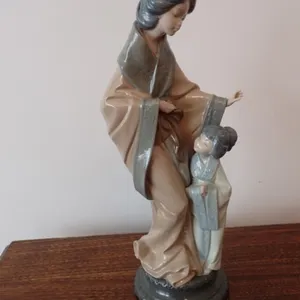 Nao Figure of Ladies
