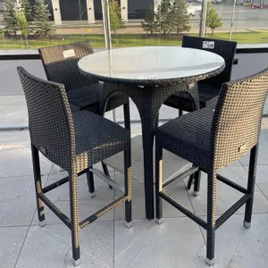 Outdoor Patio Set (Table & (4) Chairs)
 UNRESERVED