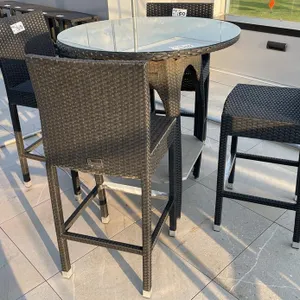 Outdoor Patio Set (Table & (4) Chairs)
 UNRESERVED