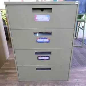 Metal Pattern 4 drawer File cabinet 30"x25"x42"