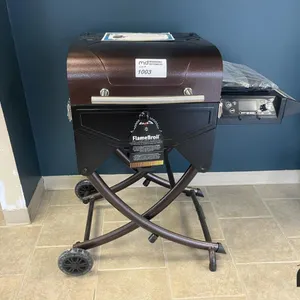 Pit Boss Mahogany 260 Portable Wood Pallet Grill
 UNRESERVED
