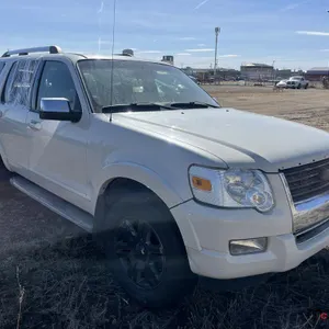 SALVAGE UNIT: 2006 Ford Explorer SUV (White)
 UNRESERVED