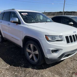 SALVAGE UNIT: 2014 Jeep Cherokee SUV (White)
 UNRESERVED
