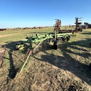 John Deere 3100, 6 Bottom Plow