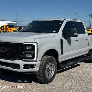 2026 Ford F250 Super Duty XLT Crew Cab pickup truck