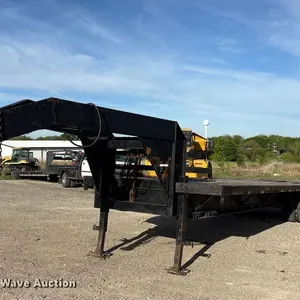 1998 Pro-Trak equipment trailer
