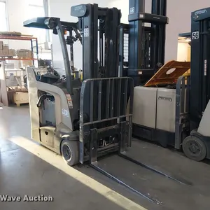 2017 Crown RC5545-40 forklift