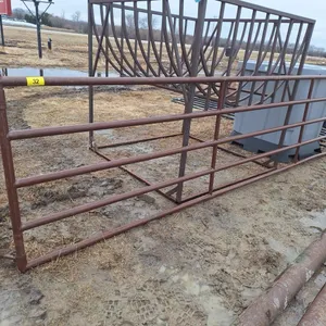 F - High-Qual 18ft Gate complete with lock chain and hinges