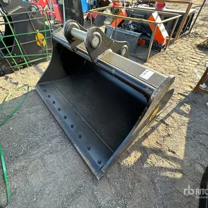 Trojan 120CL 72 in Cleanup Excavator Bucket - Fits 80mm