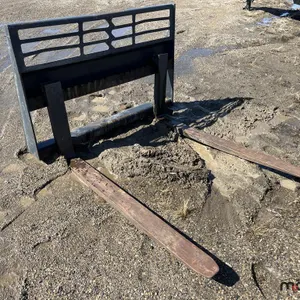 Skid Steer Fork Attachment
 UNRESERVED