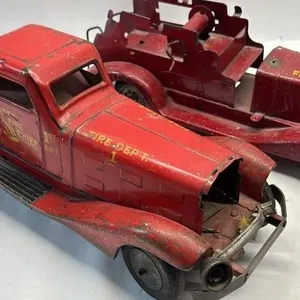 Antique Steel Marx Fire Dept Chief car Truck toy