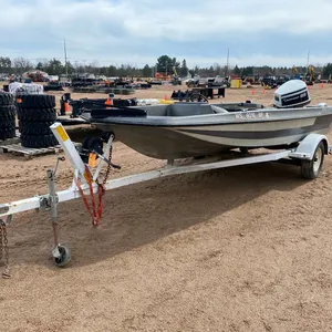 1987 15' Astroglass Boat (Has Registration Card)