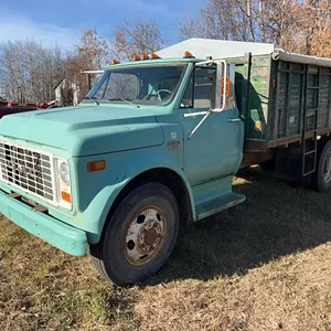 1968 GMC 950 Grain Truck w/ 14’ Wood Box, Hoist, Roll Tarp, 55,950mi original, 4spd w/ Split Axle, 6 cylinder, Gas, SN C955381101646
