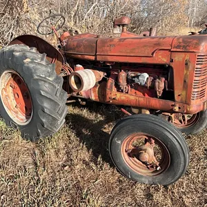 1946 McCormick W4 2wd Tractor for Parts or Restoration, Engine & Magneto Free,  SN 15583