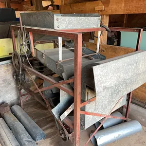1964 Link 24" Grain Cleaning Fanning Mill w/10' Elevator & 10 Sieves including Grass, Cereals & Pulse  *LOTS 44 & 45 LINKED FOR SIMULTANEOUS BID CLOSI