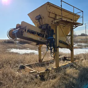 1985 ELRUSS 7 YARD FEEDER HOPPER