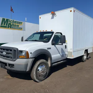 2005  Ford  F-450 Super Duty  S/A  Cube Van
