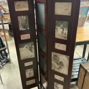 Three-Panel Photo Screen