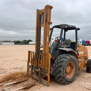2012 Case 586G 6000 lb 4x2 Rough Terrain Forklift