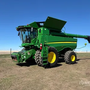 2017 John Deere S780 Combine Harvester