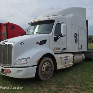 2015 Peterbilt 579 semi truck