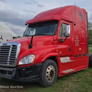 2013 Freightliner Cascadia semi truck