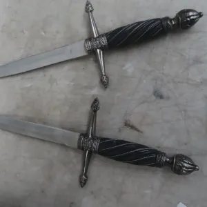 2 Daggers 12 1/2'' Long with Stand and Case 