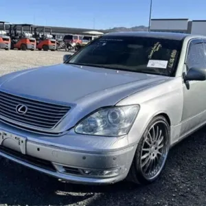 (CA) 2001 Lexus LS 430