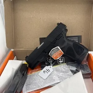 Taurus G3C 9MM
Box and two 12 round clips