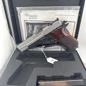 Sig Sauer P220 45
Case and two 8 round clips