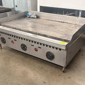 Vulcan Gas Griddle, 36"x24" (Missing Dials)