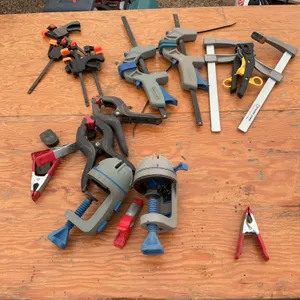 Quantity of quick clamps