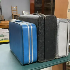 (3) VINTAGE SUITCASES