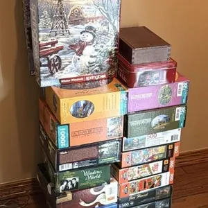 Jig Saw Puzzles & Dominoes