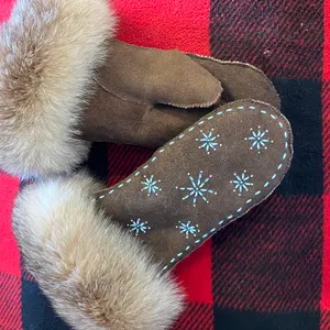 Ladies Chocolate Brown Snowflake Beaded Mouton Leather Mittens