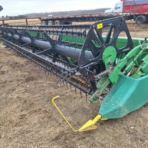 930 John Deere Flex Header *needs quite a bit of work*