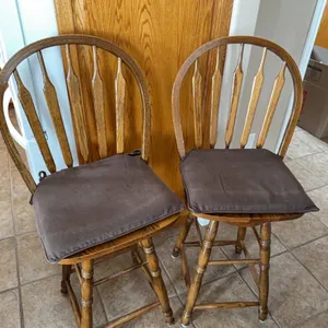 Furniture Sold LIVE On-Site **THIS ITEM SOLD LIVE ON-SITE ONLY, NOT FOR ONLINE BIDDING