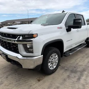 2021 Chevrolet Z71 Duramax 2500HD Pickup--1 Owner