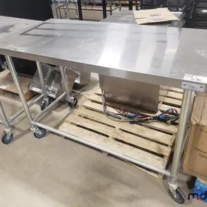 Stainless Steel Table on Wheels 5'x30''x39 1/2''
 UNRESERVED