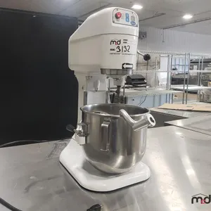 Globe Countertop Mixer 
 UNRESERVED