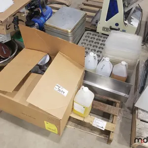 Pallet of Pans, Muffin Trays & Misc.
 UNRESERVED
