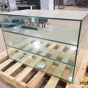Glass Counter Display Case
 UNRESERVED