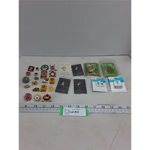 (28) Canadian Themed Pins