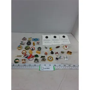(39) Saskatchewan Themed Souvenir Pins
