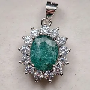 *^2.8 ct Certified Silver Emerald gemstone Pendant ($2,165 Appraisal)