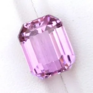 *^25.39 ct Certified Pink Kunzite gemstone ($12,615 Appraisal)