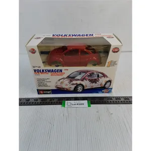 NIB Bburago Diecast 1:24 1998 Volkswagen New Beetle "Flower Power Beetlemania"