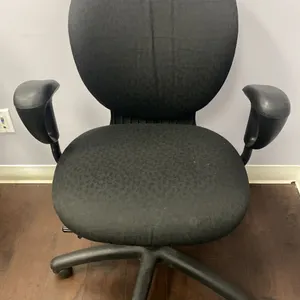 BLACK FABRIC UPHOLSTERED OFFICE CHAIR